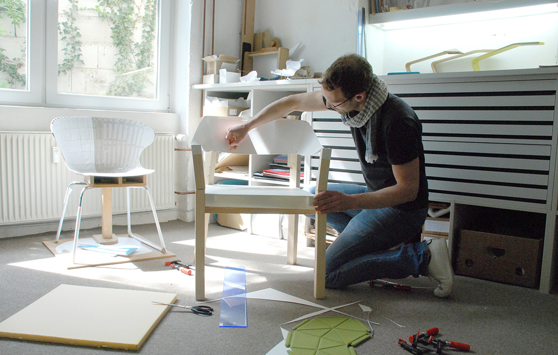 Jannis Ellenbeger in seinem Studio